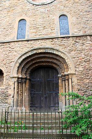Stow - Norman Doorway